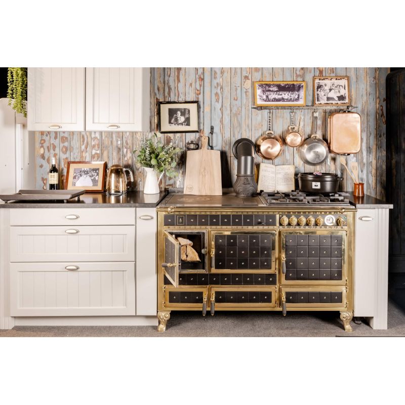 Archambaud : Cuisinière à bois, foyer à bois